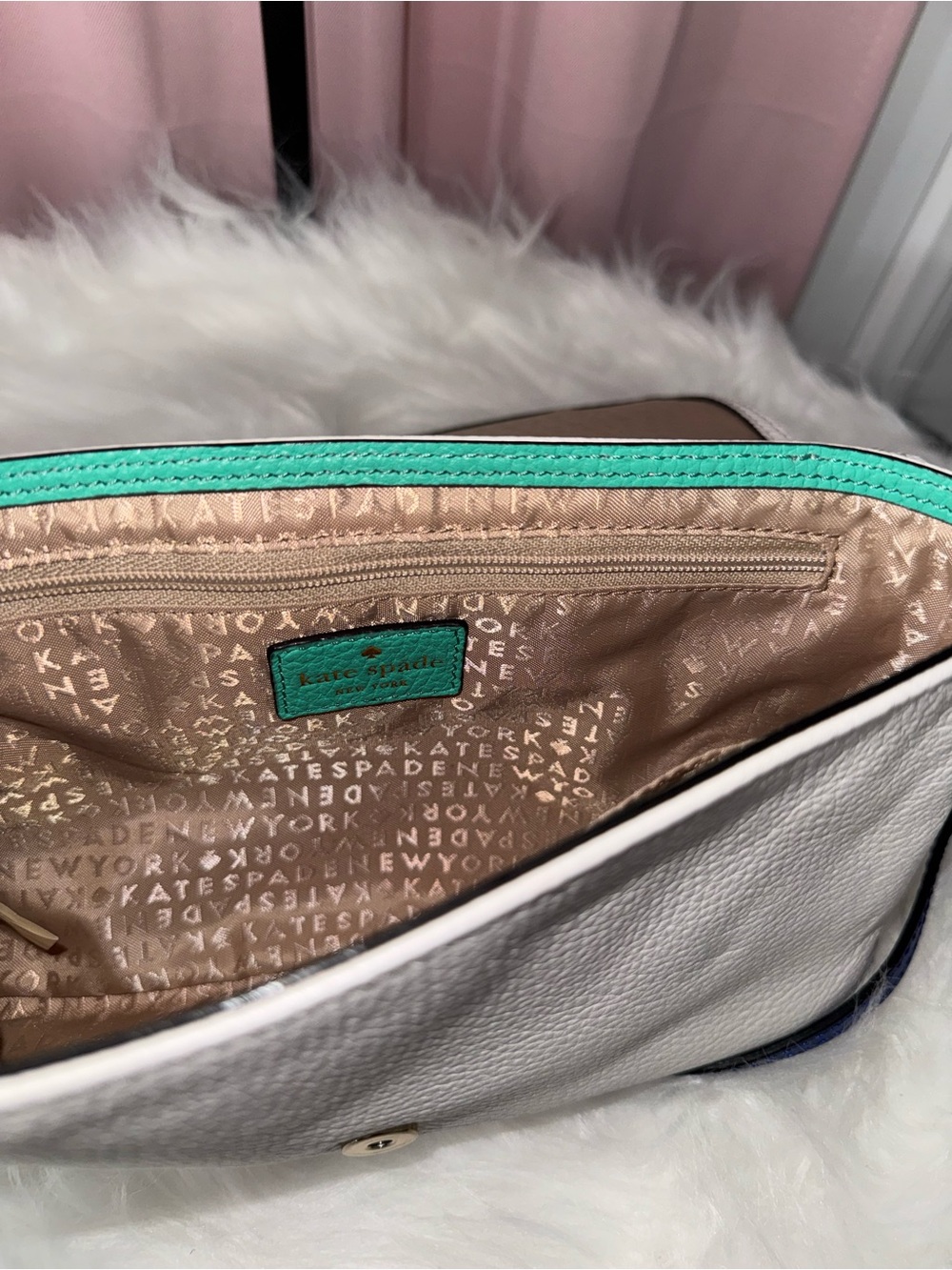 Kate Spade Crossbody/Clutch -She’s Cute, She’s Classy, She Knows It 💙 - Picture 6 of 9